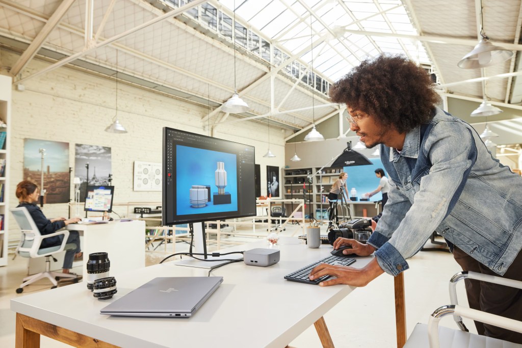 Dear Nerds, HP Luncurkan Workstation Mobile! Apa Sudah Saatnya Kita Kerja dari Desa tapi Gajian dari&nbsp;Paypal?